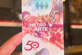 Metro de Santiago lanza tarjeta bip! conmemorativa por sus 50 años: dónde conseguirla