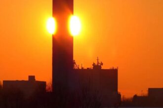 Ola de calor invernal llegará a Santiago esta semana con máximas que superarán los 24°C
