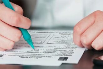 Funcionario público condenado por usar licencia médica para viajar: un fallo sin precedentes en Chile