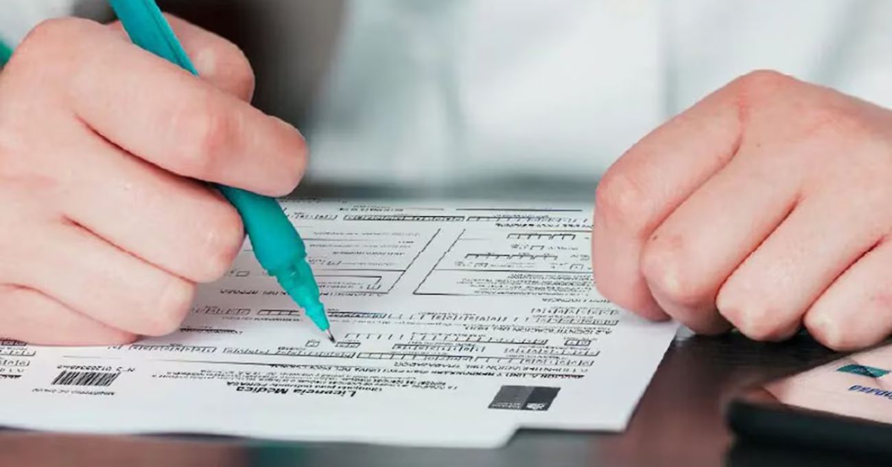 Funcionario público condenado por usar licencia médica para viajar: un fallo sin precedentes en Chile