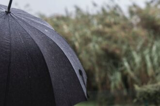 Vientos de hasta 90 km/h y lluvias azotarán el sur de Chile este miércoles