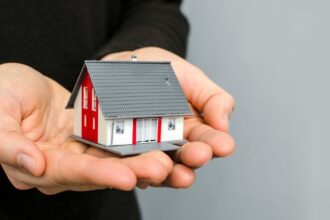 ¿Quieres postular al Subsidio de Arriendo? Ojo con este requisito clave sobre la libreta de ahorro