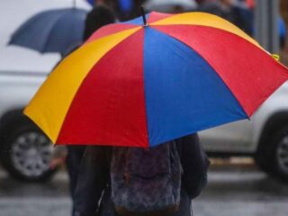Lluvias y fuertes vientos marcarán el clima de este viernes en varias regiones del país