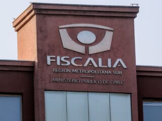Funcionario de Fiscalía detenido por sustraer objetos destinados a destrucción: investigan a dos más