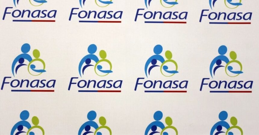 ¿Estás afiliado a Fonasa? Estos son los beneficios que puedes recibir