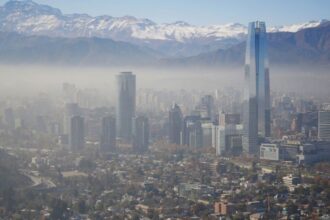 Alerta Ambiental en Santiago este viernes: restricción para vehículos con patentes terminadas en 4, 5, 8, 9, 0 y 1