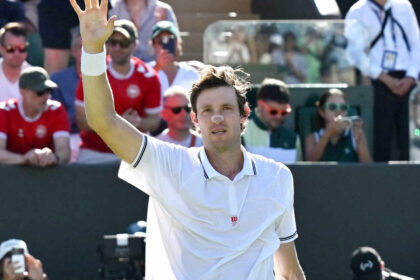 Jarry avanza en Wimbledon y suma premio millonario