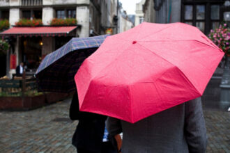 Pronostican sucesión de sistemas frontales para fin de julio: posible lluvia en Santiago