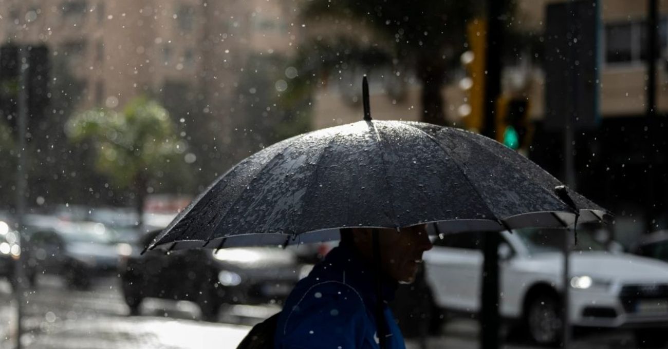 Lluvias y vientos de hasta 70 km/h afectarán nueve regiones este jueves