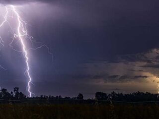 DMC emite aviso por tormentas eléctricas y vientos para siete regiones