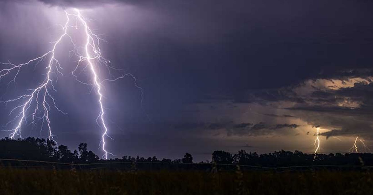 DMC emite aviso por tormentas eléctricas y vientos para siete regiones