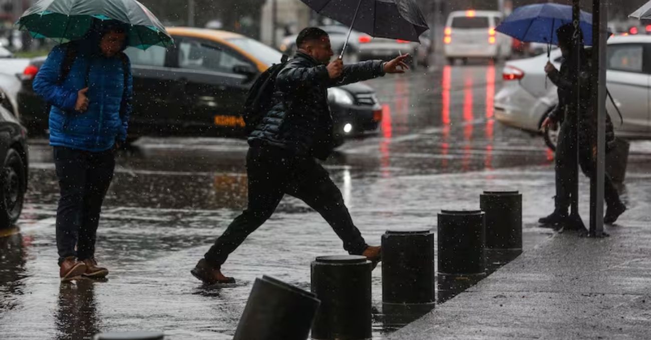 Probabilidad de lloviznas y nubosidad marcan el pronóstico del jueves en gran parte de Chile