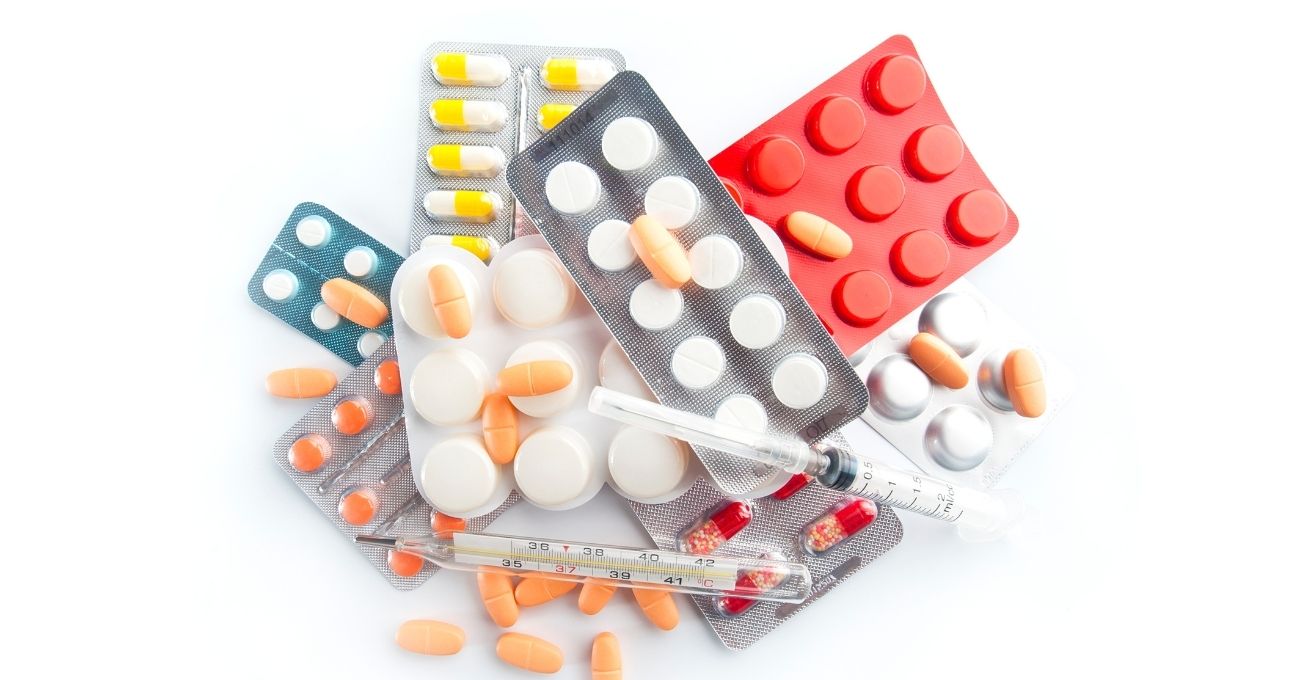 Farmacéutico alerta sobre los riesgos de consumir medicamentos vencidos