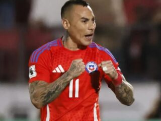 Eduardo Vargas habría cerrado su llegada a Audax Italiano por seis meses