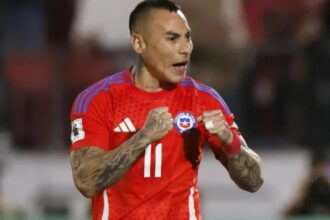 Eduardo Vargas habría cerrado su llegada a Audax Italiano por seis meses