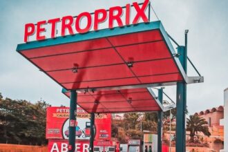 Primera estación de Petroprix en Chile promete bencina $200 más barata