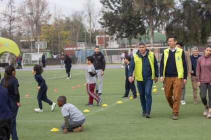 Renca construirá nueva pista atlética con estándar sintético en estadio comunal