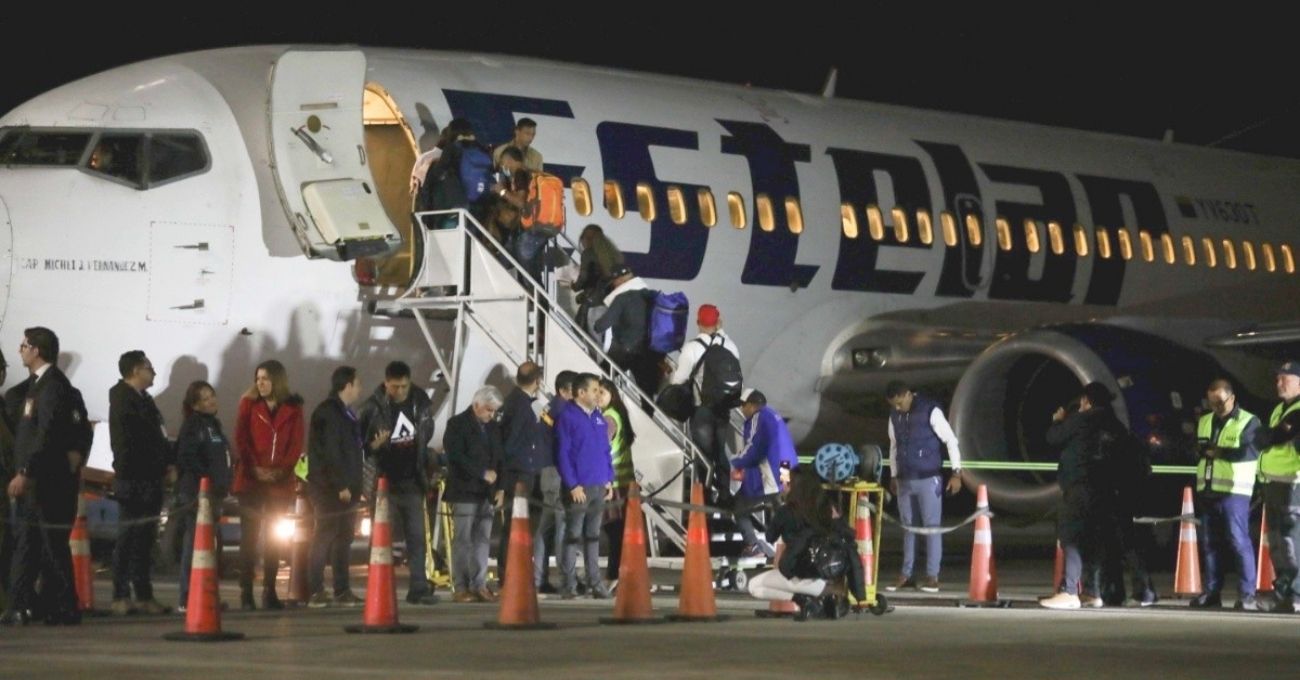 Venezuela activa nuevos vuelos de repatriación para migrantes en Chile y Perú