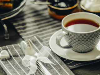 Después del almuerzo: El arte de tomar té y sus bondades invisibles