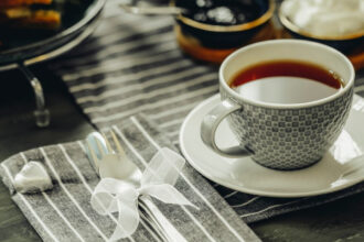 Después del almuerzo: El arte de tomar té y sus bondades invisibles
