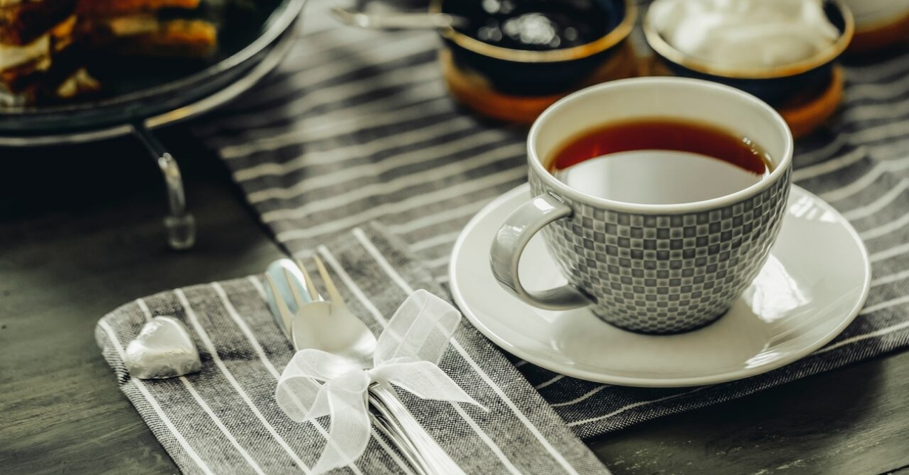 Después del almuerzo: El arte de tomar té y sus bondades invisibles