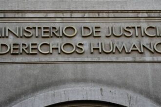 Sueldos superan los $3,5 millones: Conoce las ofertas laborales en el Ministerio de Justicia y cómo postular