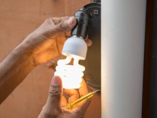 ¿Quiénes recibirán primero el Subsidio Eléctrico tras el alza en las tarifas?