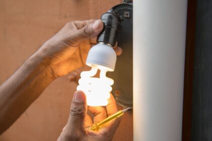 ¿Quiénes recibirán primero el Subsidio Eléctrico tras el alza en las tarifas?