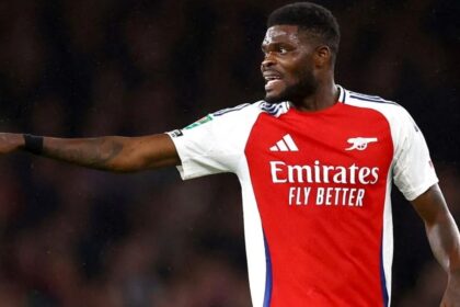 Thomas Partey, exjugador del Arsenal, enfrenta cargos por agresión sexual y violación