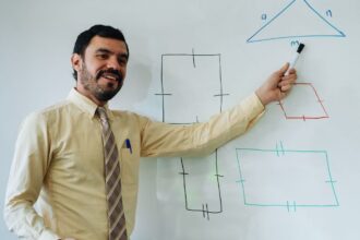 Empleos en el Ministerio de Educación: vacantes con sueldos que superan los $3 millones