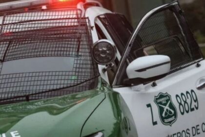 Hombre se atrinchera tras persecución policial en Maipú: se reportan más de una decena de disparos