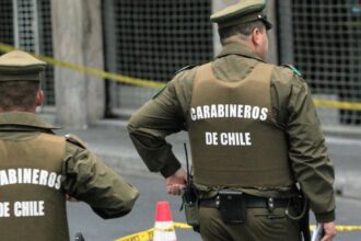 Carabineros dispara en procedimiento a cuadras de la casa del Presidente Boric: dos personas fueron detenidas