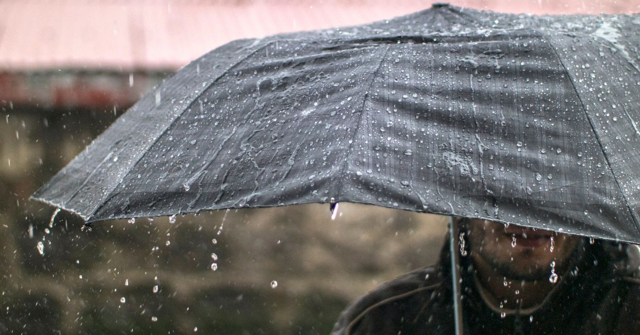 ¿Me pueden despedir si falto al trabajo por la lluvia? Esto responde la Dirección del Trabajo