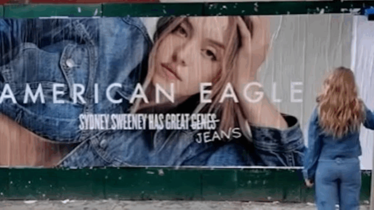 Publicidad de Sydney Sweeney genera controversia en EE.UU. y llega hasta la Casa Blanca