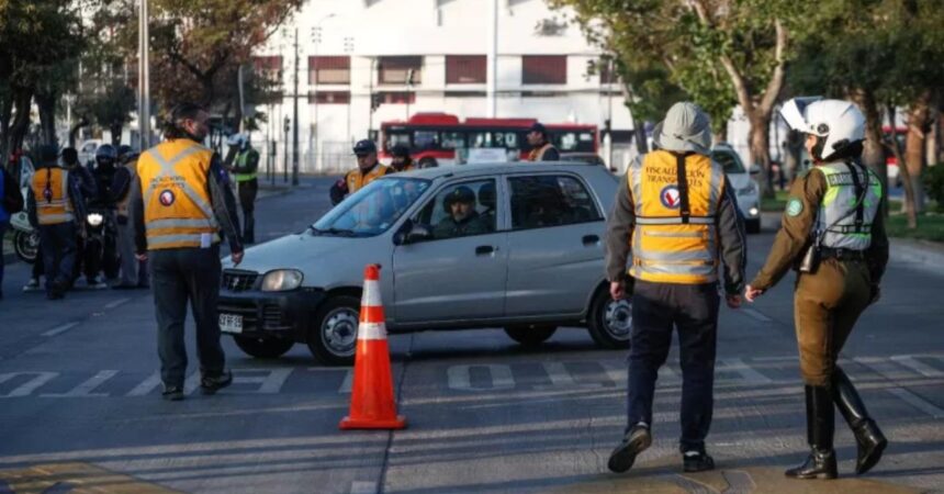 Restricción vehicular para autos antiguos este martes 5 de agosto