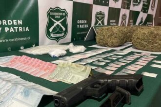 Carabineros detiene a 12 personas en operativo por narcotráfico y armas en Conchalí