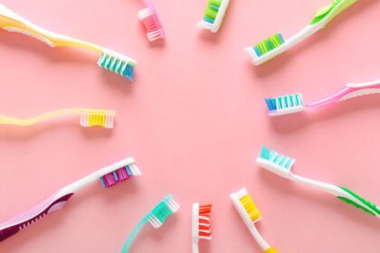 ¿Cada cuánto tiempo hay que cambiar el cepillo de dientes? Lo aclara una especialista