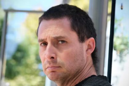 Chileno es sentenciado en Australia por grabar a mujeres con una cámara oculta en un lápiz
