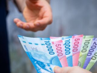 Bonos y pensiones para adultos mayores disponibles en agosto