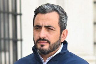 Detienen a hombre por amenazas de muerte contra el alcalde de San Bernardo, Christopher White