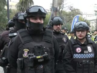 Comercio ambulante: presentan a 300 nuevos guardias municipales en Santiago