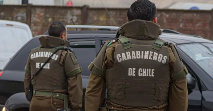 Carabineros: sueldos de hasta $2 millones en concurso para civiles en ocho regiones