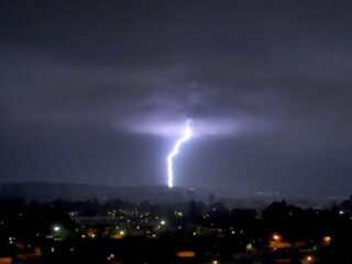 Tormentas eléctricas: DMC emite aviso para tres regiones de la zona central