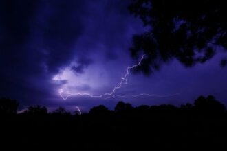 Lluvia en Santiago: anuncian tormentas eléctricas y granizos para este viernes feriado