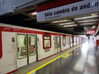 Dos estaciones de la Línea 1 del Metro de Santiago permanecerán cerradas este viernes por mantención