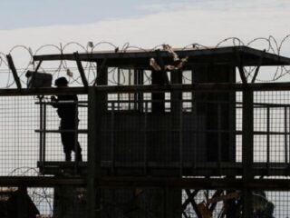 Gendarmería remueve a director en Atacama y suspende a funcionarios tras liberaciones erróneas de reos