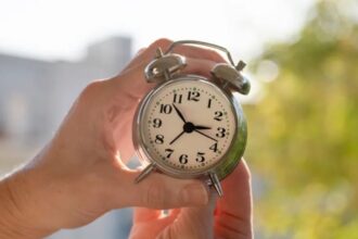 Cambio de hora en Chile 2025: Fecha exacta del inicio del horario de verano