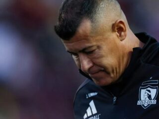 Jorge Almirón: Colo Colo define su futuro este martes