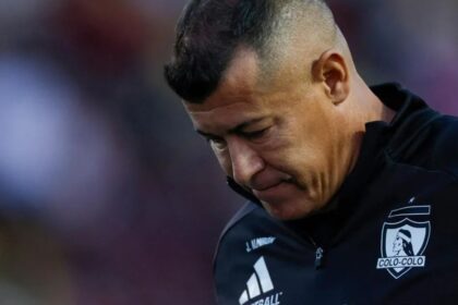 Jorge Almirón: Colo Colo define su futuro este martes