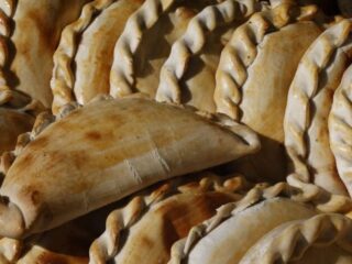 Orgullo chileno: la empanada entre los 50 mejores pasteles salados del mundo